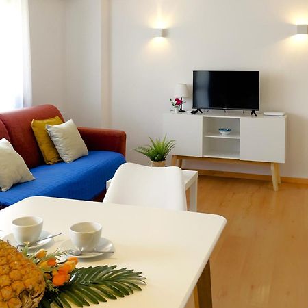 Mediterraneo 508. Fantastic Studio On The Beachfront With Sea Views. Marbella Exterior photo